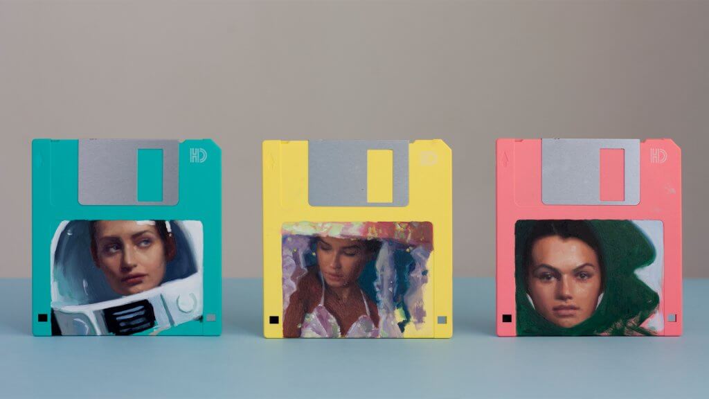 宇航员蒂尔，2019年;水母黄色,2019;达芙妮粉色,2019。艺术家提供